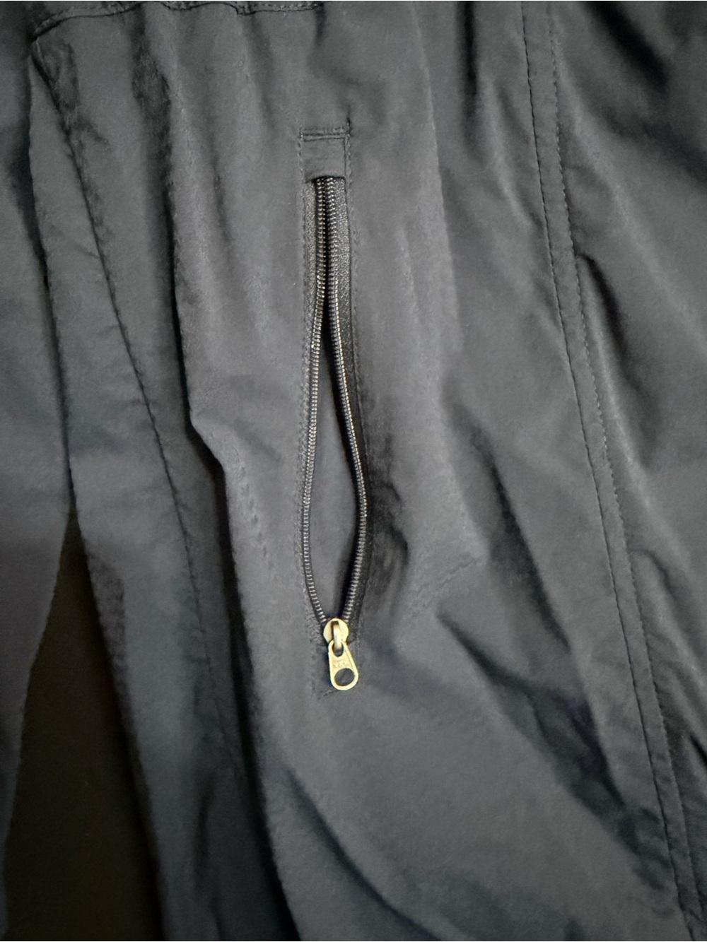 Athleta Navy Hooded Packable rain jacket windbreaker Jacket lightweight - Picture 8 of 16